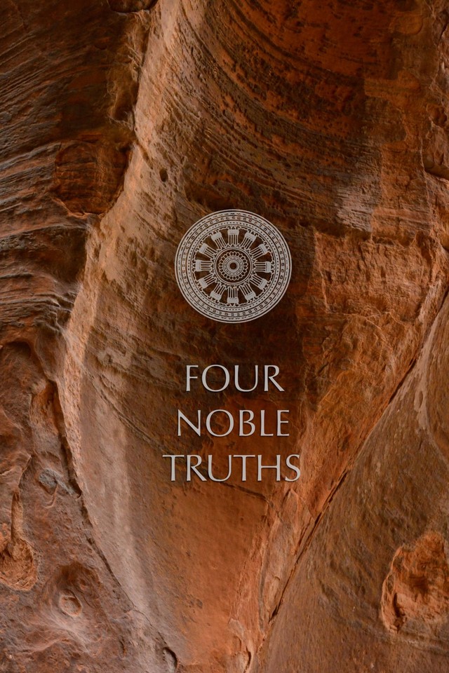 Cover image for Dhamma book Four Noble Truths